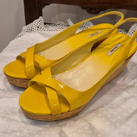 [BUNJANG] Miu Miu Yellow Wedge Heel Sandals / 미우미우 옐로우 웨지힐 샌들