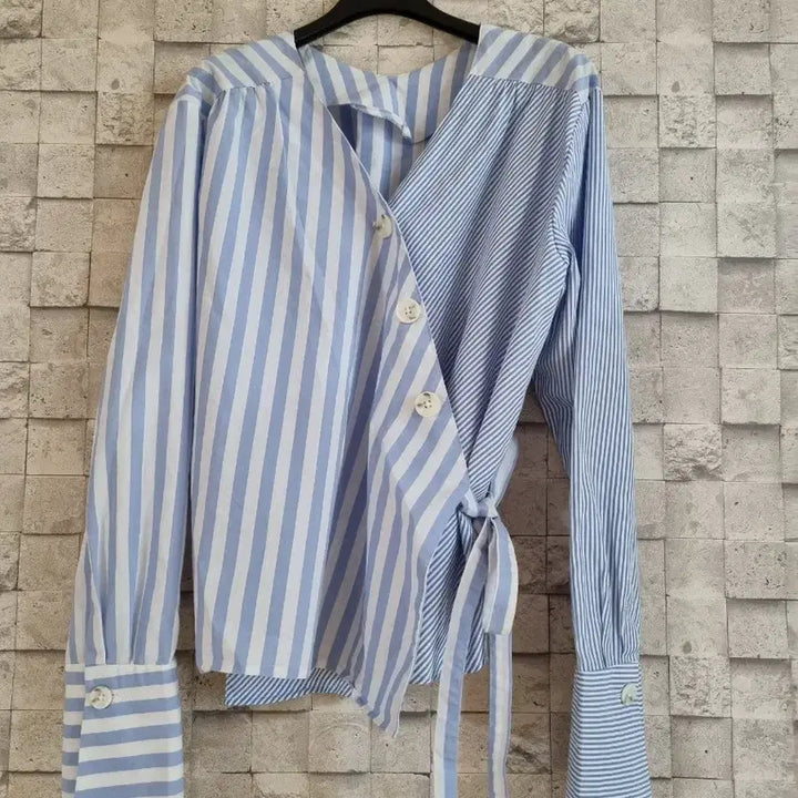 [BUNJANG] 8 Seconds Blue Wrap Style Blouse / 에잇세컨즈 블루 랩스타일 블라우스
