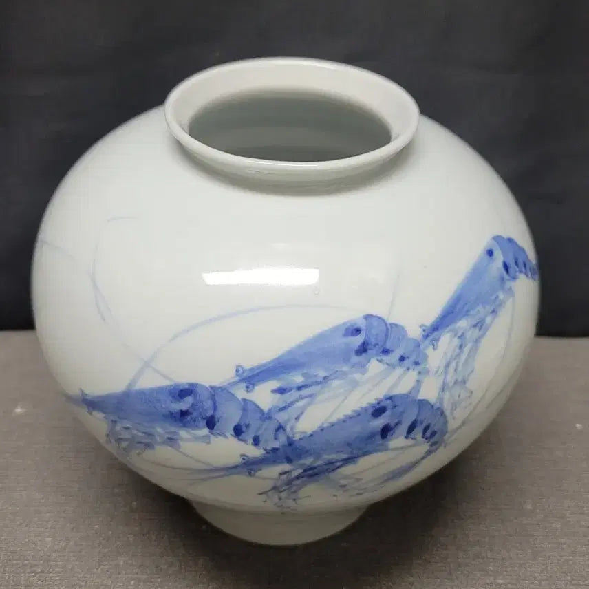 [BUNJANG] Songam Yo Celadon Porcelain White Porcelain Blue-and-White Shrimp Pattern Maebyeong Vase / 송암요 백자 청화 새우문 매병 도자기