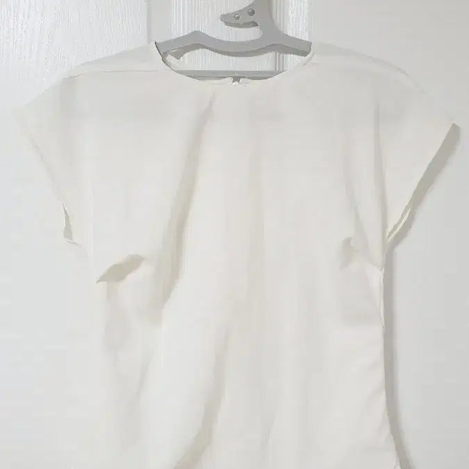 [BUNJANG] White Short-Sleeve Blouse / 화이트 반팔 블라우스