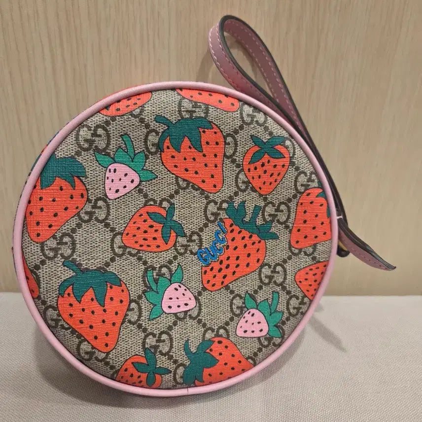 [BUNJANG] Gucci GG Strawberry Coin Pouch / 구찌 GG 스트로베리 동전 지갑 파우치