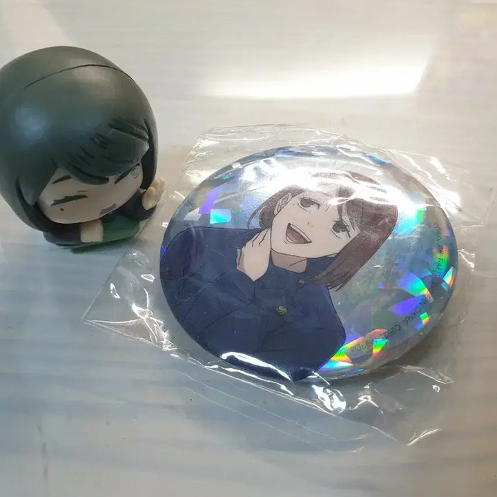 [BUNJANG] Jujutsu Kaisen Shoko Nemutan Doll &amp; Can Badge Set / 주술회전 쇼코 오네무탄+캔뱃지