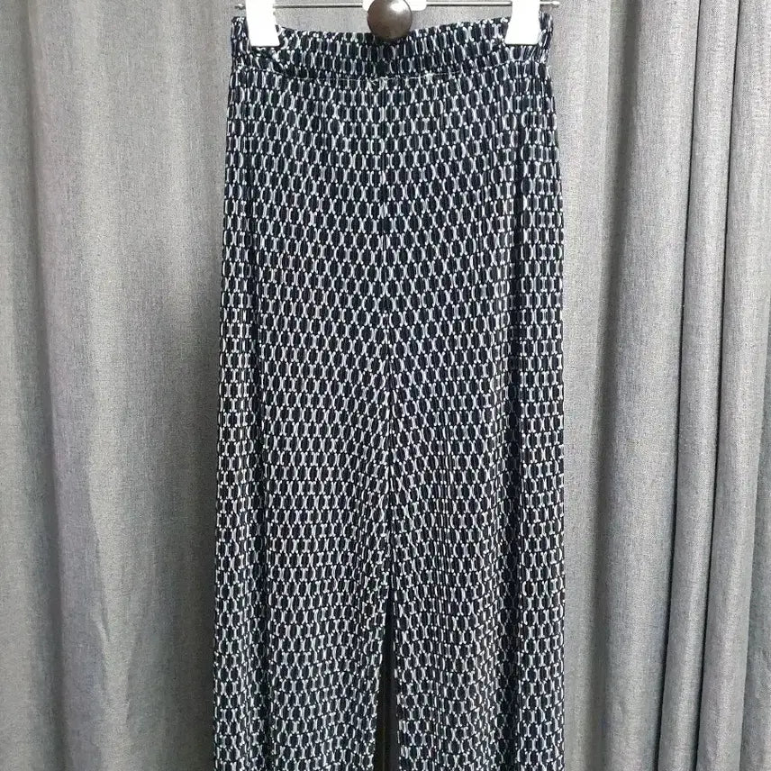 [BUNJANG] Pattern Pleated Elastic Waistband Long Pants / 패턴 플리츠 밴딩 롱팬츠
