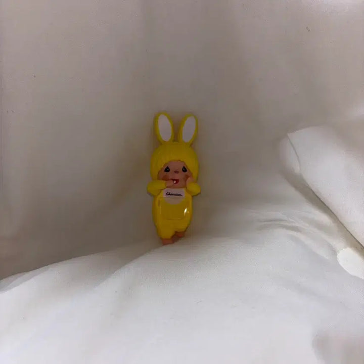 [BUNJANG] Monchhichi Chimutan Yellow Rabbit Outfit Plush Toy / 몬치치 치무탄 노랑이 히퍼 단순 개봉
