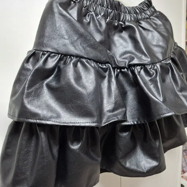 [BUNJANG] Black Leather Ruffled Mini Skirt / 레더 캉캉 치마 미니스커트