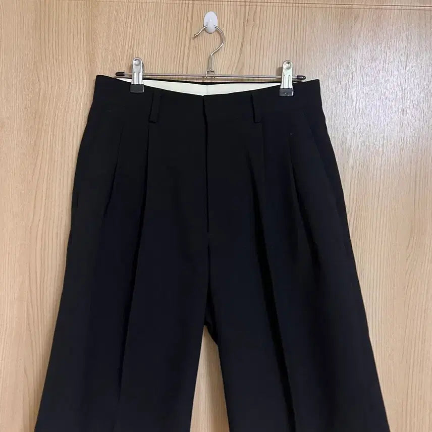 [SOLD OUT] SHINZONE 신존 크라이슬러 쇼츠 블랙
