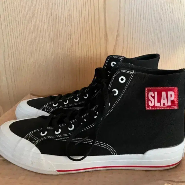 [BUNJANG] HUF x SLAP Magazine Classic Hi Sneakers (Black/Red) / HUF 허프 x SLAP 슬랩 컨버스 클래식 하이 280 스케이트 트레셔