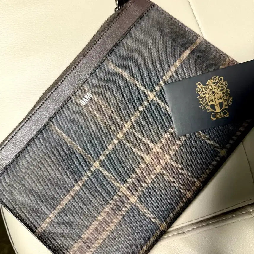 [BUNJANG] Daks Check Clutch Bag / 닥스 체크 클러치 백