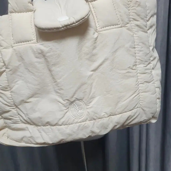 [BUNJANG] Anoetic Cream Tote Bag / 아노에틱 크림 토트백
