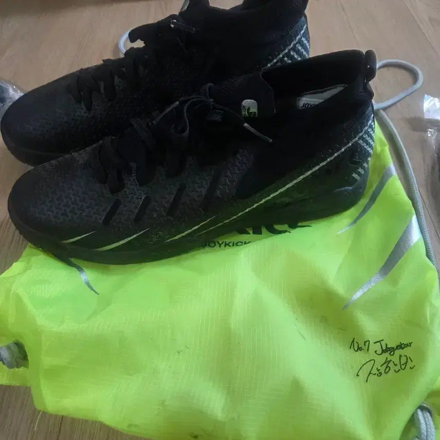 [BUNJANG] Joykick Soccer (Jokgu) Shoes Black Size 290-295mm / 장한빈 조이킥 축구(족구)화 블랙 290~295mm