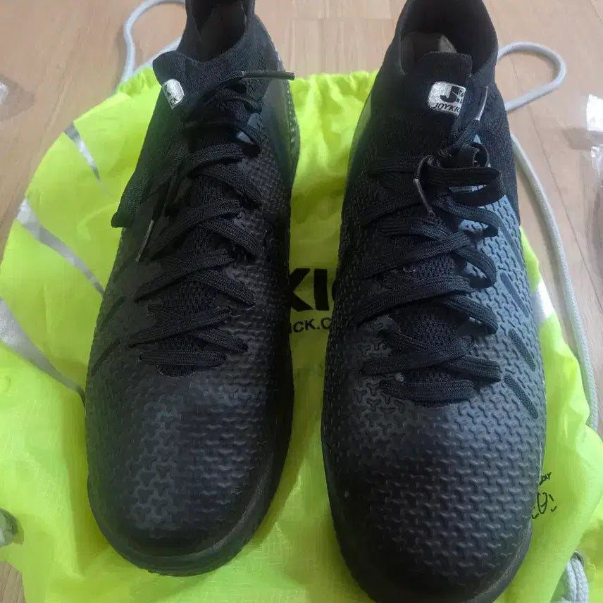 [BUNJANG] Joykick Soccer (Jokgu) Shoes Black Size 290-295mm / 장한빈 조이킥 축구(족구)화 블랙 290~295mm