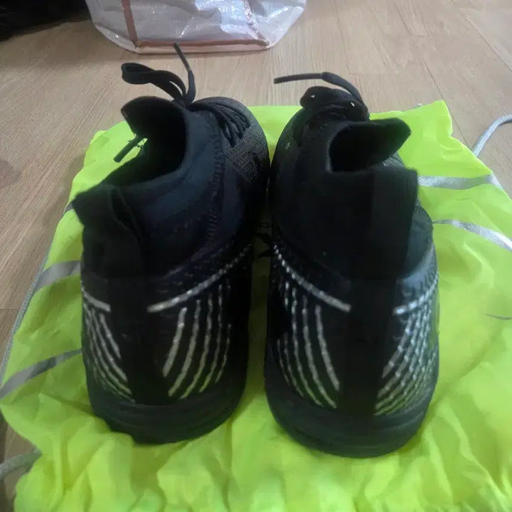 [BUNJANG] Joykick Soccer (Jokgu) Shoes Black Size 290-295mm / 장한빈 조이킥 축구(족구)화 블랙 290~295mm