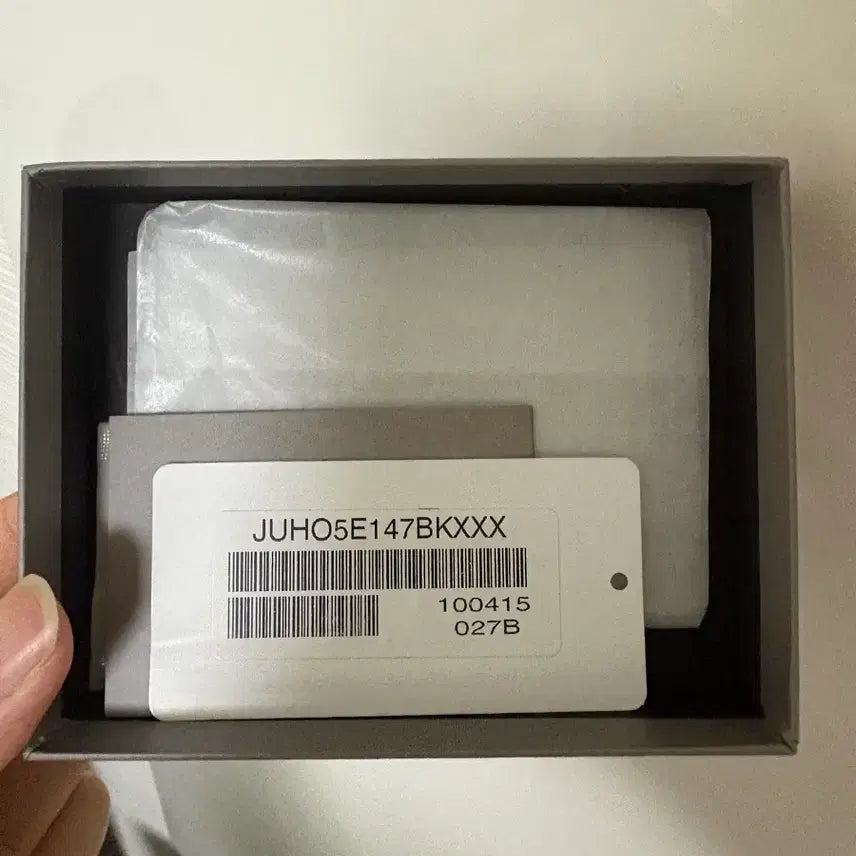 [BUNJANG] JILLSTUART Black Leather Logo Bifold Card Holder / 질스튜어트 블랙 가죽 로고 2단 카드지갑