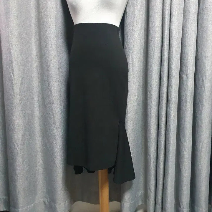 [BUNJANG] Asymmetrical Hem Detail Banding Midi Skirt / 언발 디테일 밴딩 미디스커트