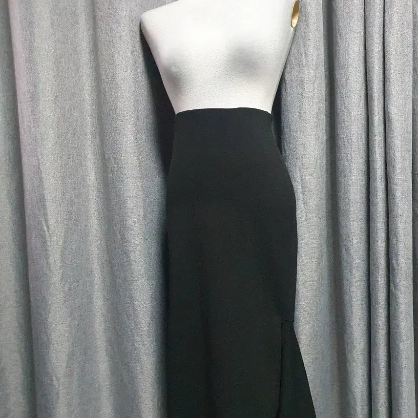 [BUNJANG] Asymmetrical Hem Detail Banding Midi Skirt / 언발 디테일 밴딩 미디스커트