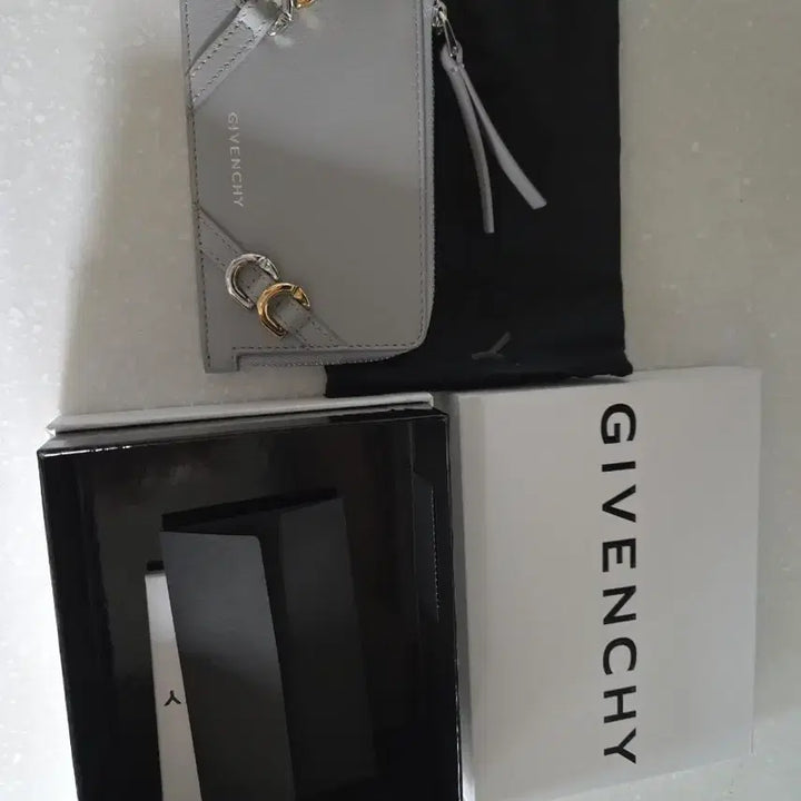 [BUNJANG] Givenchy Light Grey Cardholder and Coin Purse / 지방시 라이트 그레이 카드지갑 겸 동전지갑