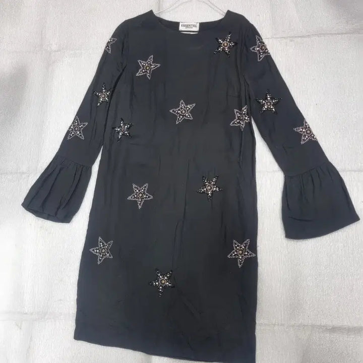 [BUNJANG] ESSENTIAL ANTWEAR Star Bead Mini Dress / 에션셀 엔트위프  별 비즈 원피스