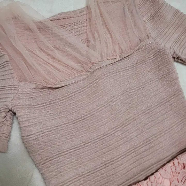 [BUNJANG] Pink Lace Cropped Ribbed T-shirt / 핑크 레이스 크롭골지티