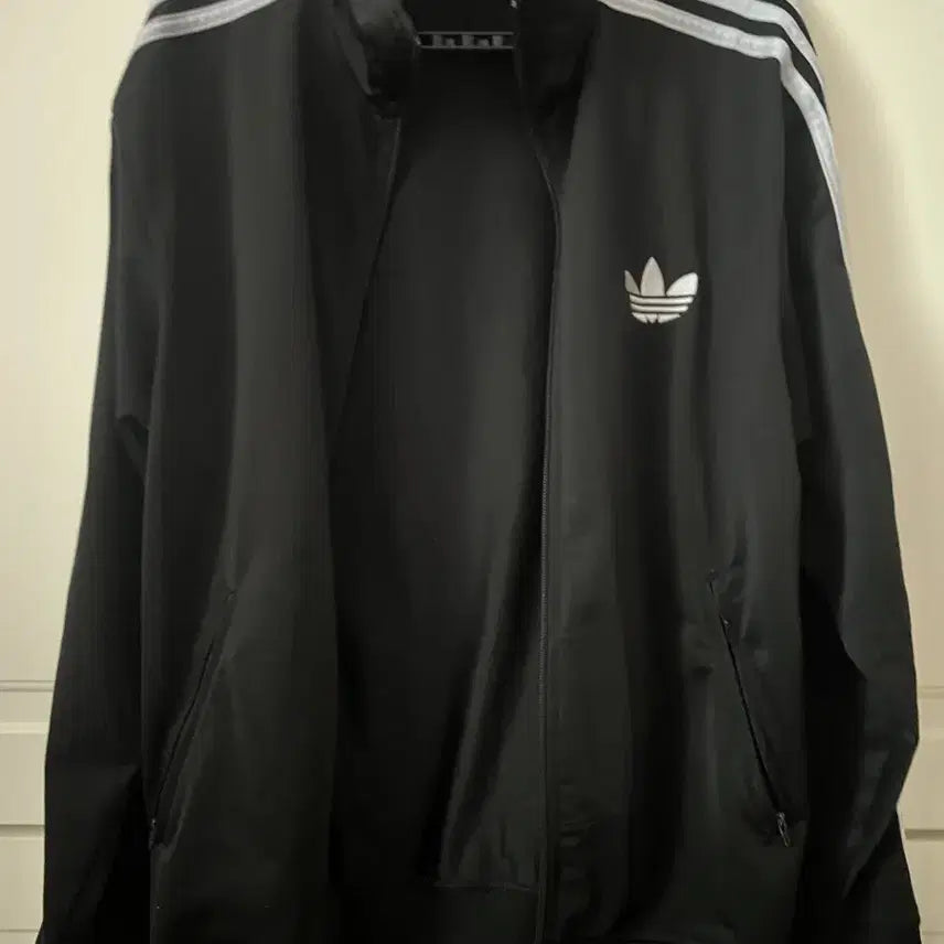 [BUNJANG] Adidas Track Jacket Black Size 100 / 아디다스 져지
