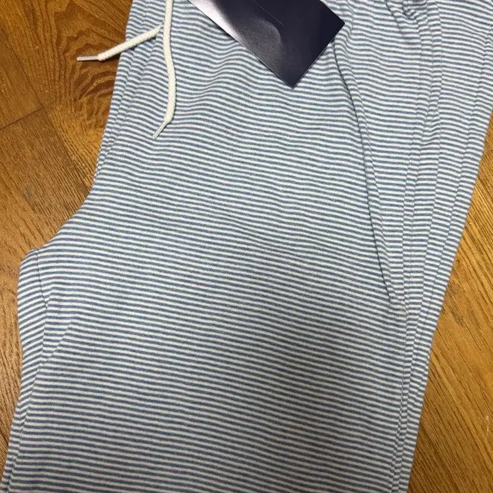 [BUNJANG] Brandy Melville Stripe Pants / 브랜디멜빌 스트라이프 팬츠 택ㅇ