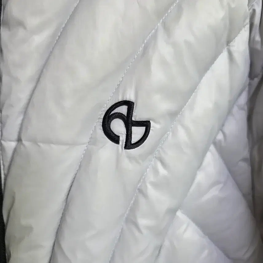 [SOLD OUT] 노매뉴얼 경량패딩 누베스 S