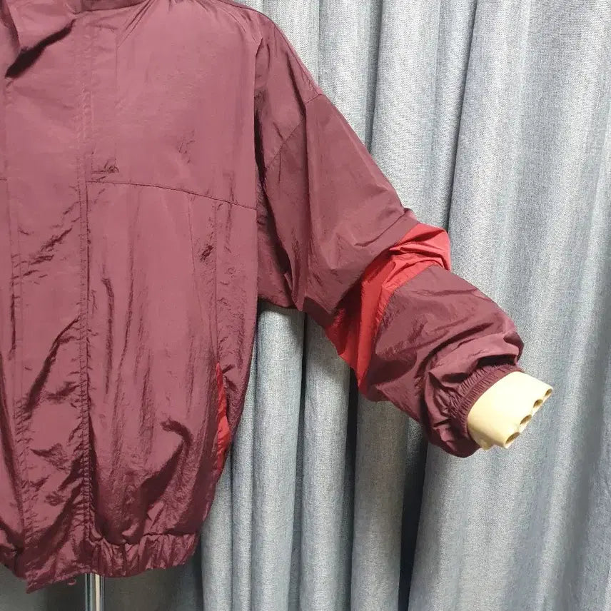[BUNJANG] Eccentric Red Premium Zip-Up Hoodie / 이센트릭 레드 고급집업