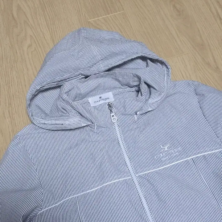[BUNJANG] Courreges Striped Hood Windbreaker Size 38 / 꾸레쥬 스트라이프 후드 바람막이 38