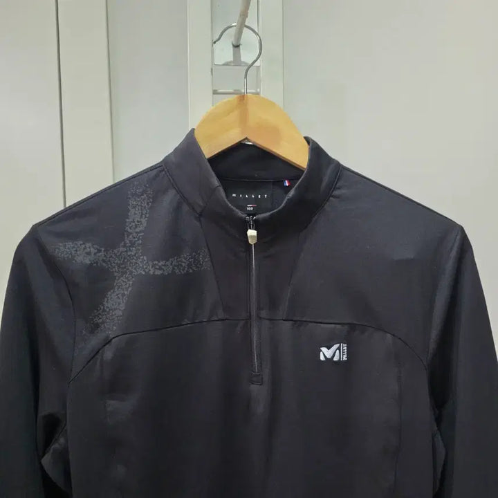 [SOLD OUT] 밀레 블랙 하프넥 긴팔 티셔츠