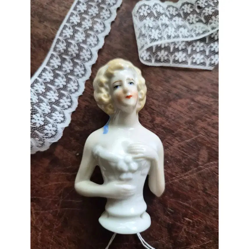 [BUNJANG] Vintage Half Doll with Blue Hairband / 빈티지 하프돌(블루 헤어밴드)