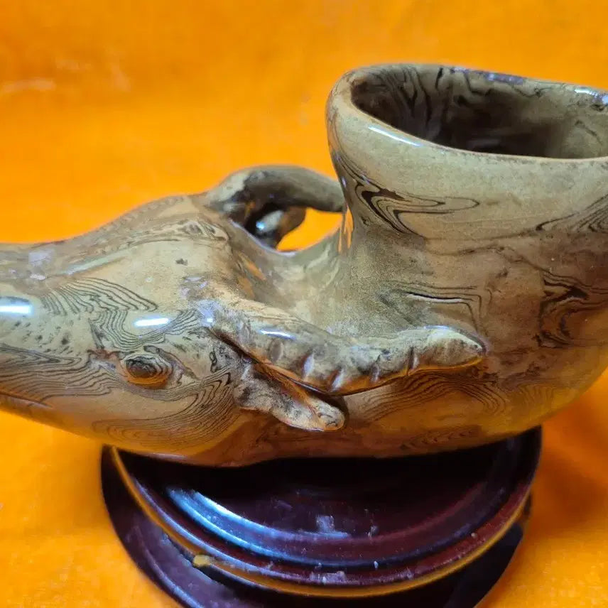 [BUNJANG] Chinese Celadon Porcelain Ox-Shaped Cup with Lianli Pattern / 중국도자기 연리문 우두형 잔