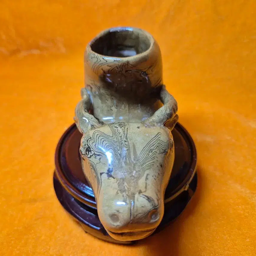 [BUNJANG] Chinese Celadon Porcelain Ox-Shaped Cup with Lianli Pattern / 중국도자기 연리문 우두형 잔