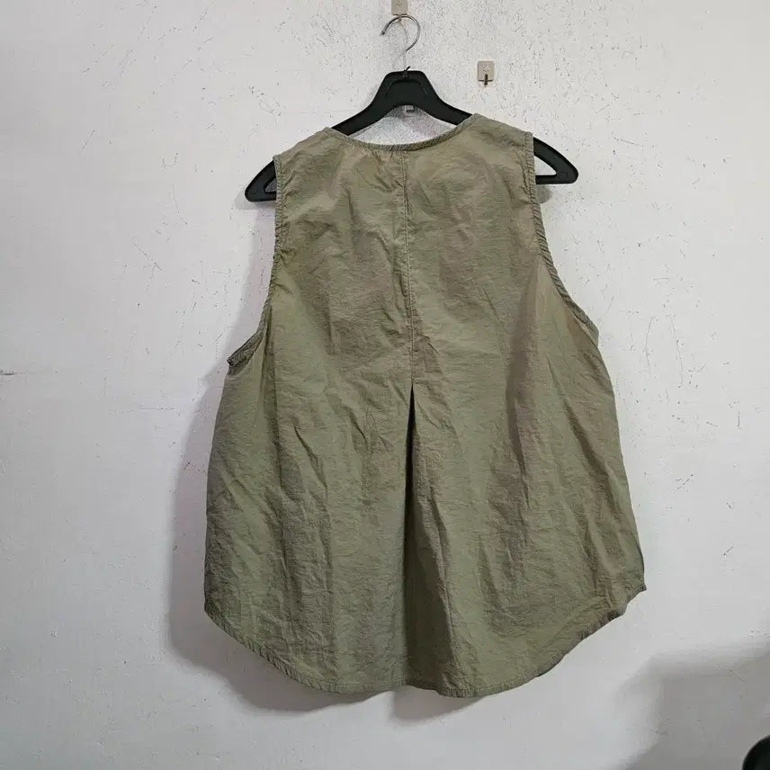 [BUNJANG] Vintage Khaki Embroidered Vest / 빈티지 카키색 자수 조끼 베스트