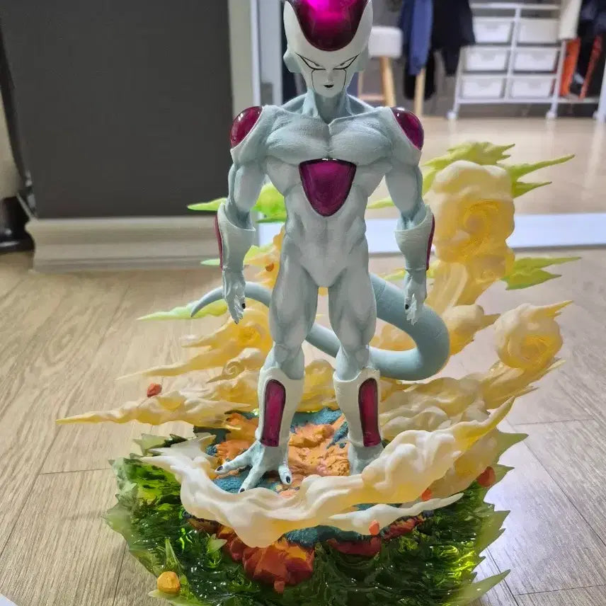 [BUNJANG] Dragon Ball White Hole Frieza Resin Figure / 드래곤볼레진화이트홀프리저피규어팝니다