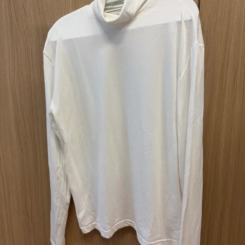 [BUNJANG] Allenne Turtleneck Ivory Size 1 / 알렌느 터틀넥 아이보리 1사이즈