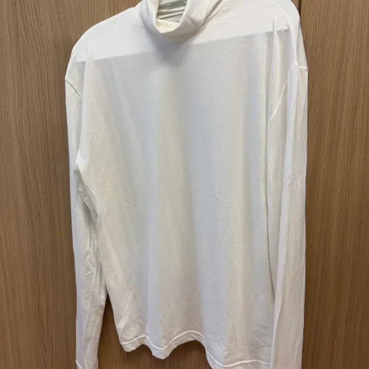 [BUNJANG] Allenne Turtleneck Ivory Size 1 / 알렌느 터틀넥 아이보리 1사이즈
