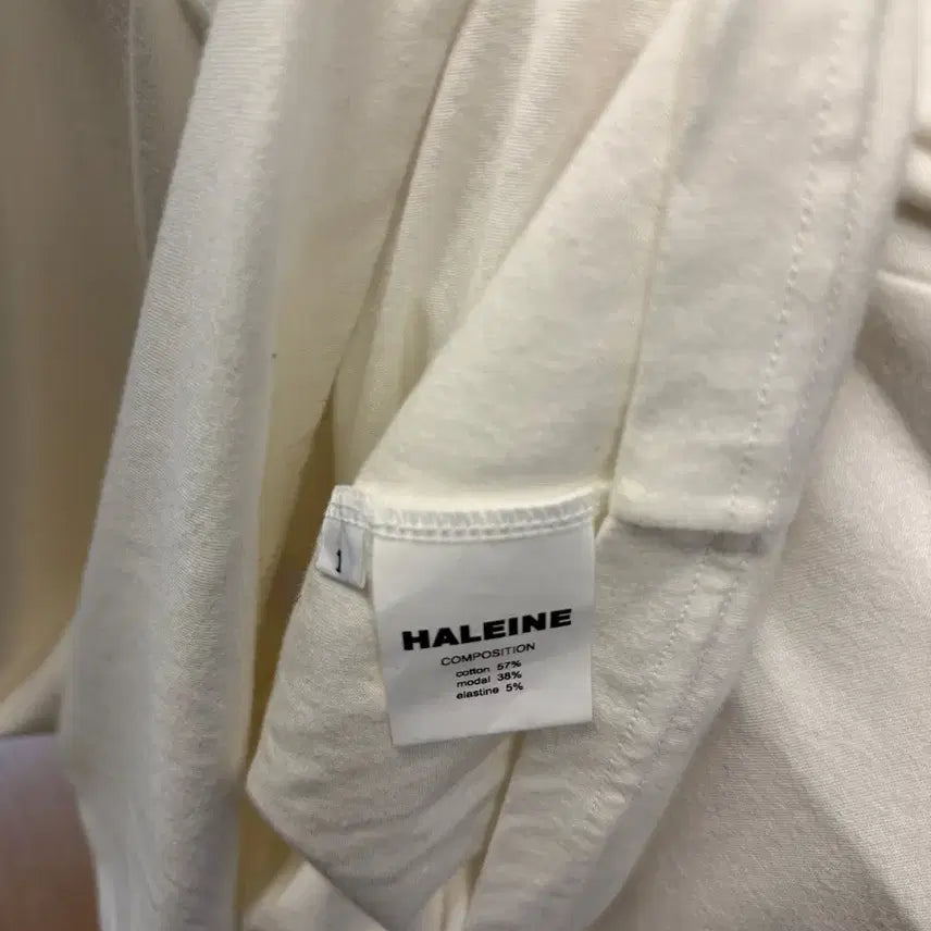 [BUNJANG] Allenne Turtleneck Ivory Size 1 / 알렌느 터틀넥 아이보리 1사이즈
