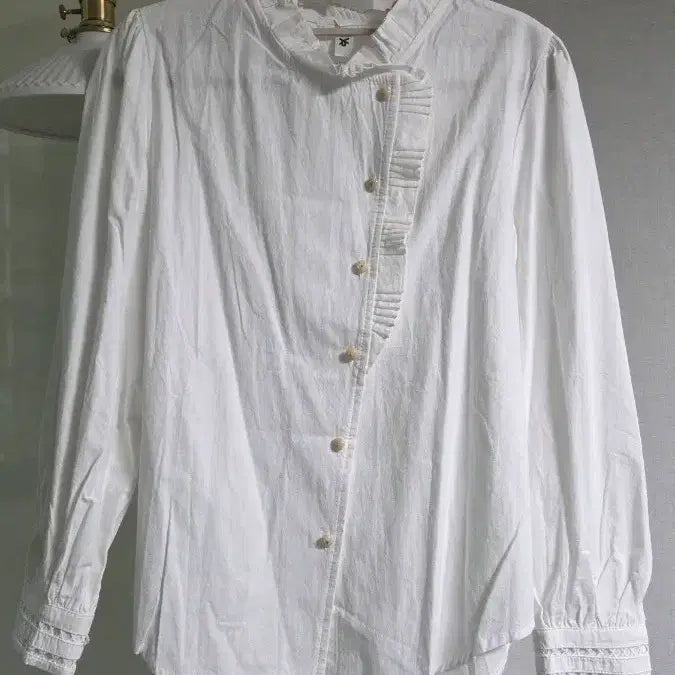 [BUNJANG] White Frill Blouse (L) / 화이트 프릴 블라우스 L