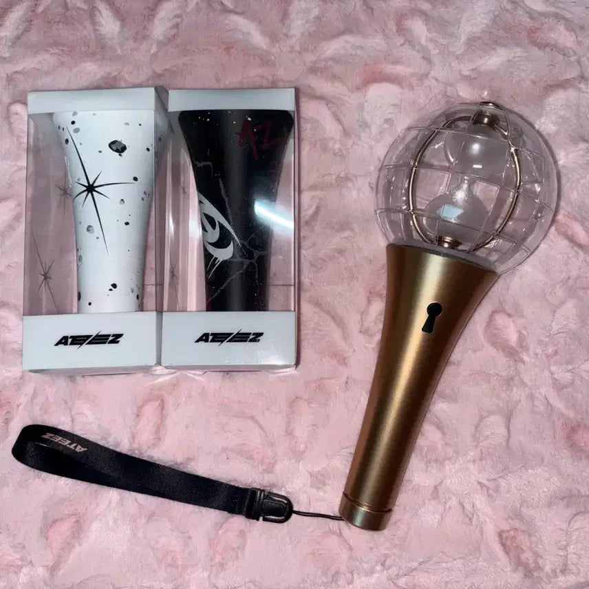[BUNJANG] ATEEZ Lightiny Ver.2 Lightstick + 2 Body Accessories / ATEEZ 에이티즈 응원봉 라이티니2 + 바디 악세사리 2종