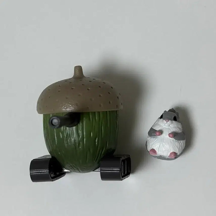 [BUNJANG] Acorn Tank Hamster Figure Gacha / 도토리 탱크 햄스터 피규어 가챠