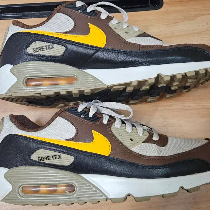 [BUNJANG] Nike Air Max 90 Gore-Tex Sneakers (265mm) / 나이키 에어맥스90 고어텍스 265사이즈