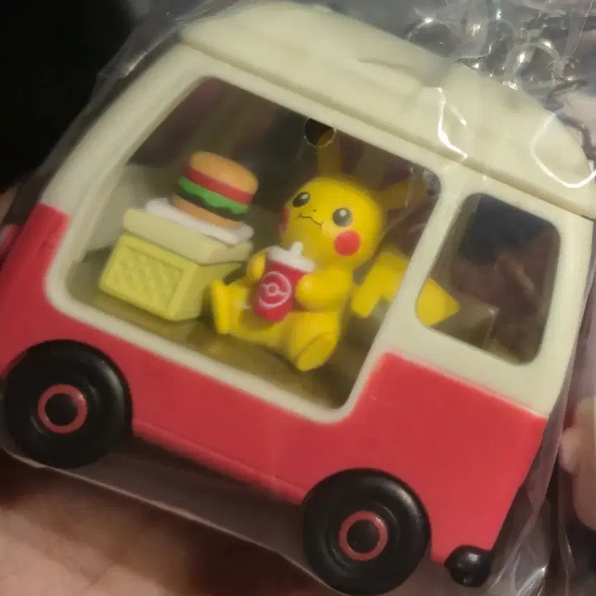[BUNJANG] Lotte x Pokemon 30th Anniversary Pikachu Keychain / 롯데리아 포켓몬  30주년 키링 피카츄