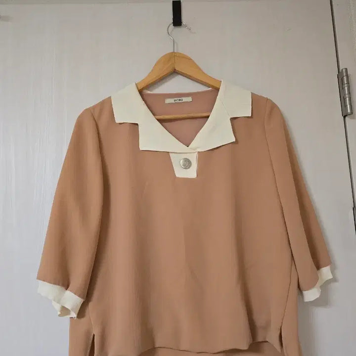 [BUNJANG] BCBG High-Quality Crepe Blouse / 신상 BCBG 고퀄 블라우스 66