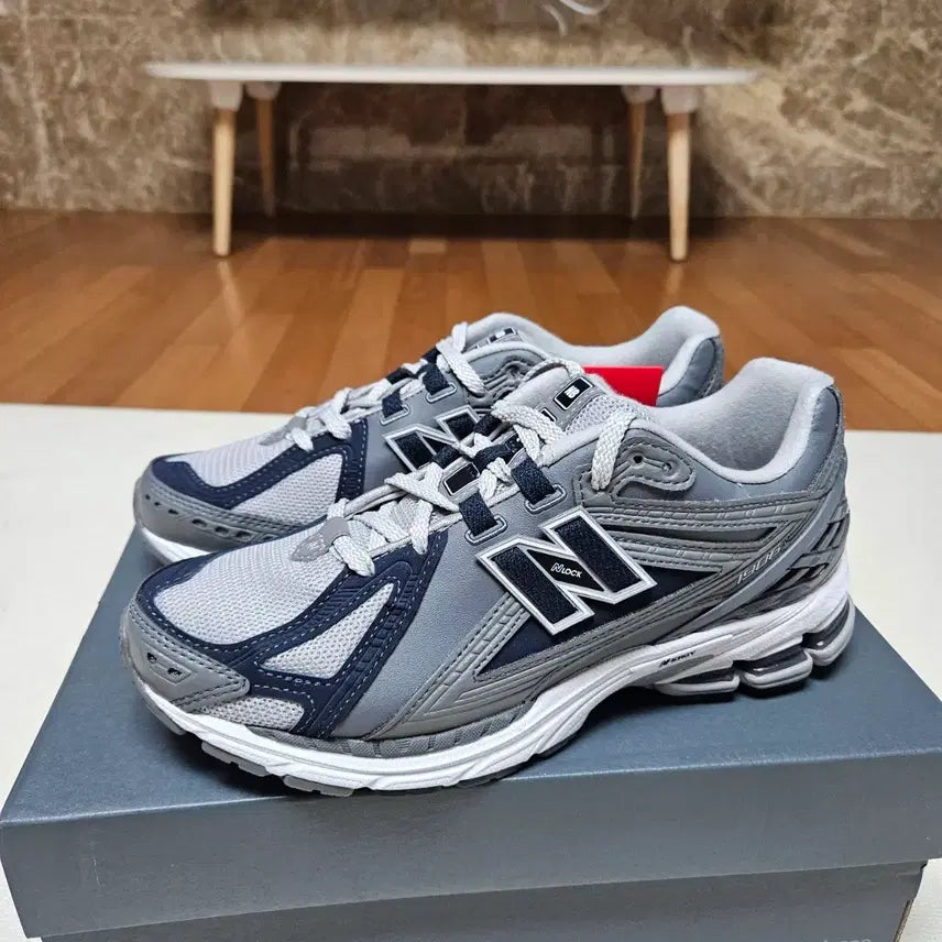 [BUNJANG] New Balance M1906RC Grey Sneakers / 뉴발란스 m1906rc 그레이 265사이즈