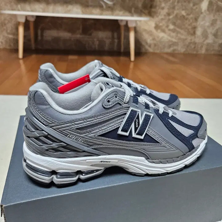 [BUNJANG] New Balance M1906RC Grey Sneakers / 뉴발란스 m1906rc 그레이 265사이즈