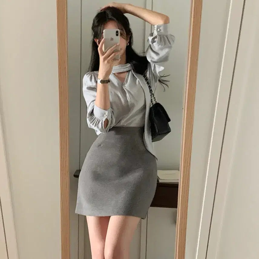 [BUNJANG] Impression Tulip Scarf Blouse / [자체제작] 퍼빗 임프레션 튤립 스카프 블라우스 아뜨랑스 프롬데이원