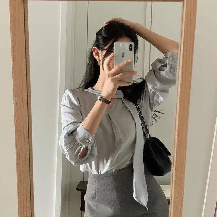 [BUNJANG] Impression Tulip Scarf Blouse / [자체제작] 퍼빗 임프레션 튤립 스카프 블라우스 아뜨랑스 프롬데이원