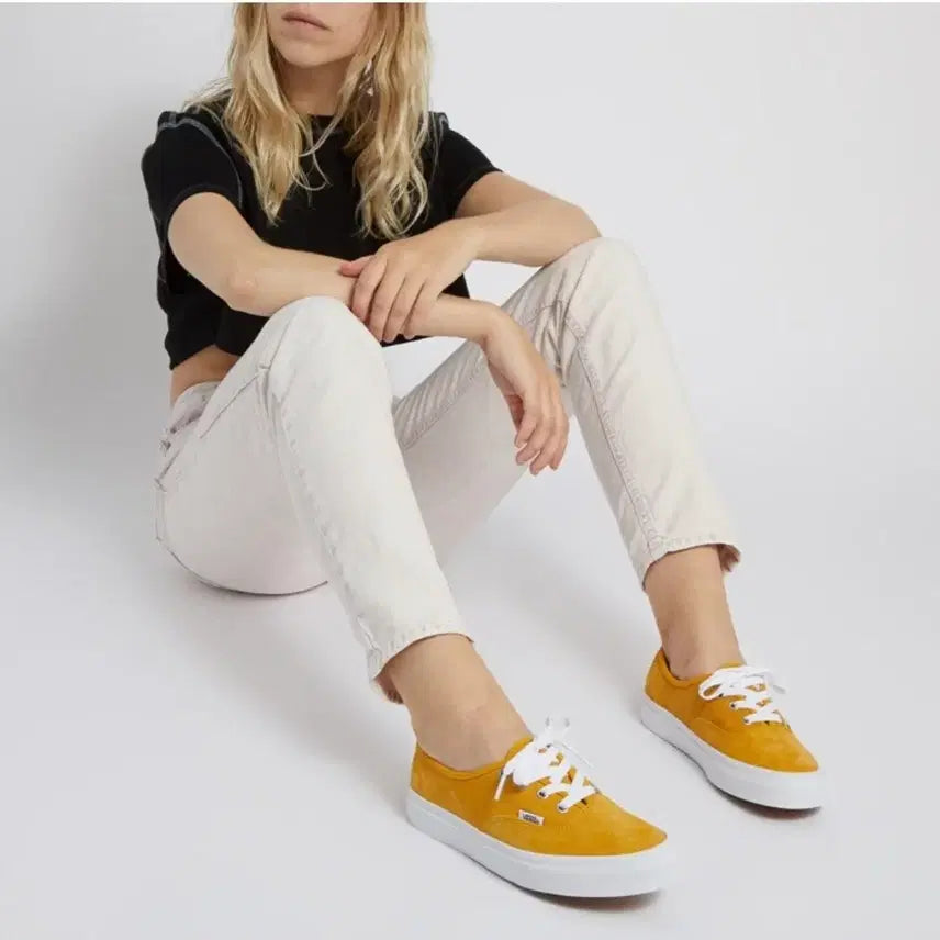 [BUNJANG] Vans Authentic Pig Suede Mango Yellow Sneakers / 반스 어센틱 피그 스웨이드 망고 235 노랑색 스니커즈 운동화