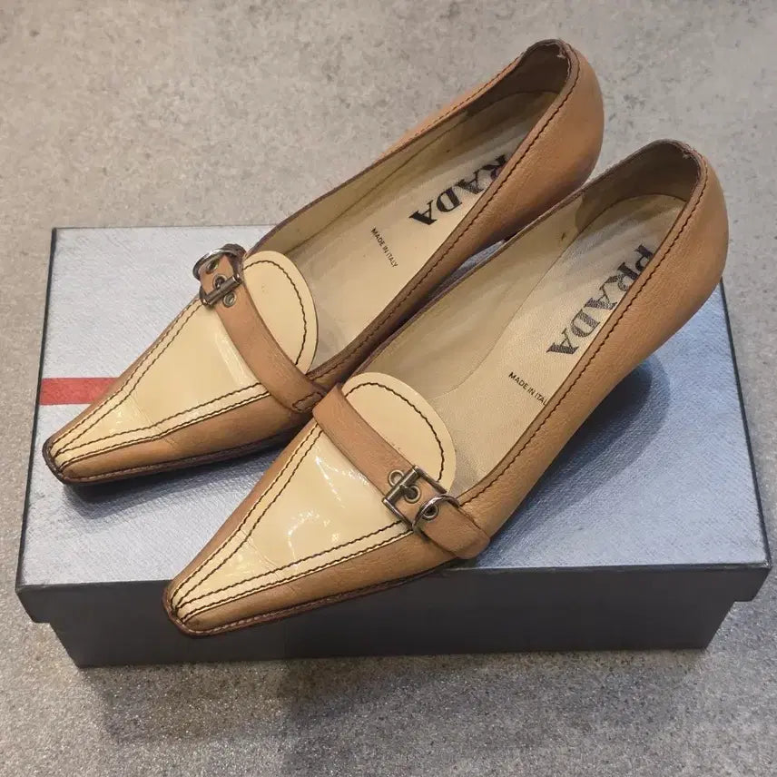 [BUNJANG] Prada Patent Buckle Trim Leather Shoes / 프라다 페이던트 버클 트림 레더 구두 36.5