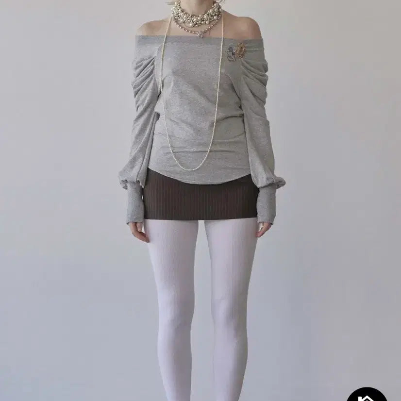 [BUNJANG] Sculptor Princess Off-Shoulder Top - Grey, Size S / 스컬프터 프린세스 오프숄더 그레이s
