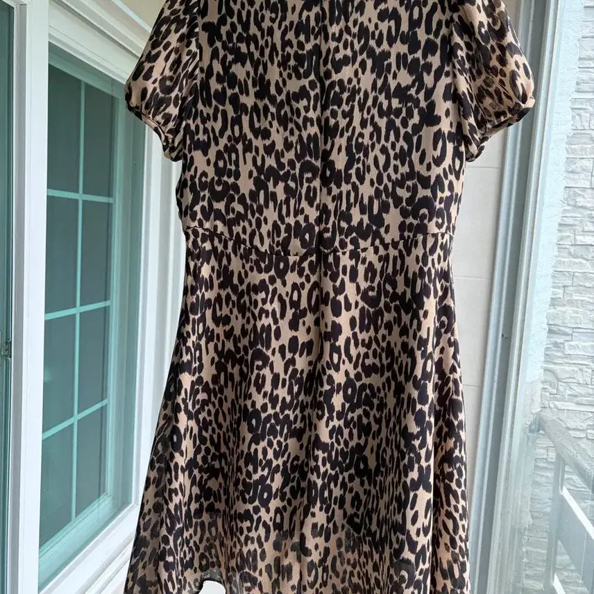 [BUNJANG] Kinda Cool Leopard Pattern Mini Dress / 카인다쿨 유투버 레오파드 패턴 원피스